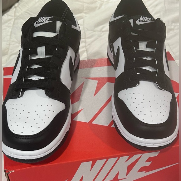 🚨🚨🔥🔥Brand New Never Worn Dead Stock Nike Dunk Low Panda 🐼🚨🚨🔥🔥 7 W 5.5 M - Picture 2 of 5